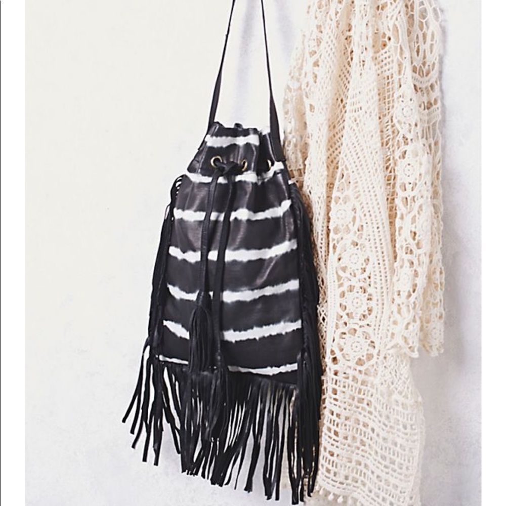 🌈SALE🌈SOLD BY FREE PEOPLE LTHR FRINGE FLOOK BAG